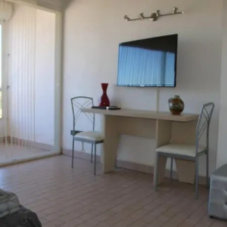 Studio 589, Port Soleil Au Village Naturiste 아파트 *